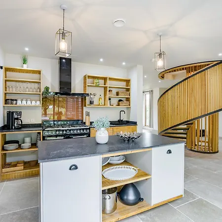 بيت للعطل Lime Tree House - Uk49477 *